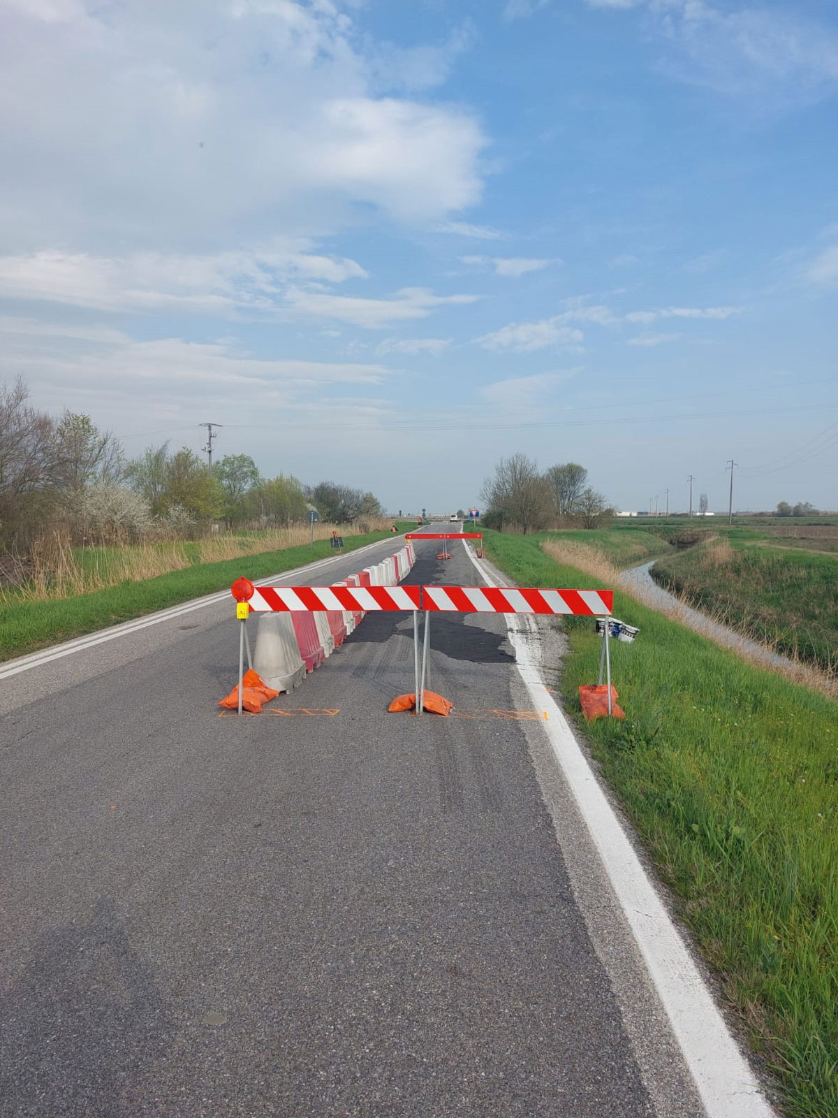 Frana La Sp Imperiale Si Va A Senso Unico Alternato A Mirandola