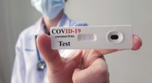 Scuola, tamponi in farmacia a pagamento per personale e studenti over 12 non vaccinati