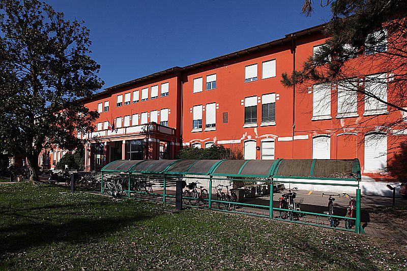 Spaccia Cocaina Al Parcheggio Adiacente All Ospedale Di Carpi