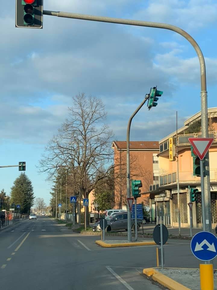 Sicurezza stradale, finalmente il nuovo semaforo tra via Gulli e via  Aquileia