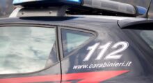 16enne si introduce nella notte a casa di una giovane: voleva aggredirla con un coltello