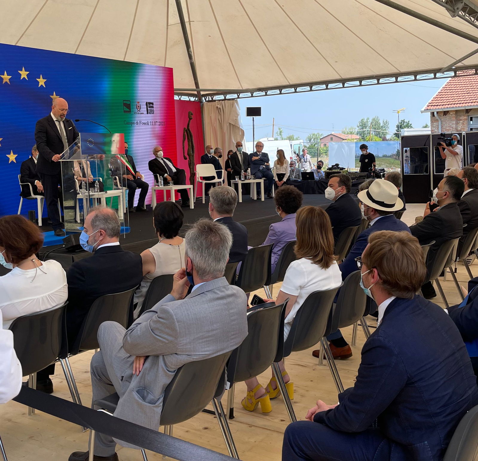 Campo Fossoli, I Presidenti Ursula Von Der Leyen E David Sassoli Alla ...