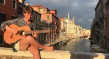 San Prospero, “Una tenda in piazza”: esibizione della cantautrice Cande Marzinotto