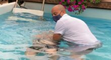 Testimoni di Geova, battesimi in piscine private per i nuovi credenti al Congresso del 2021