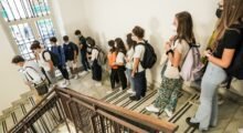 Covid, monitoraggio nelle scuole del modenese: 356tamponi effettuati e 8 classi in quarantena