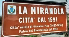 Mirandola, Siena (+M) si scaglia contro i cartelli in dialetto: “Una cosa banale e imbarazzante”