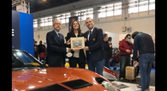 Dall’officina al restauro di auto d’epoca: Elisabetta Gennari, una donna in un mondo di uomini si racconta