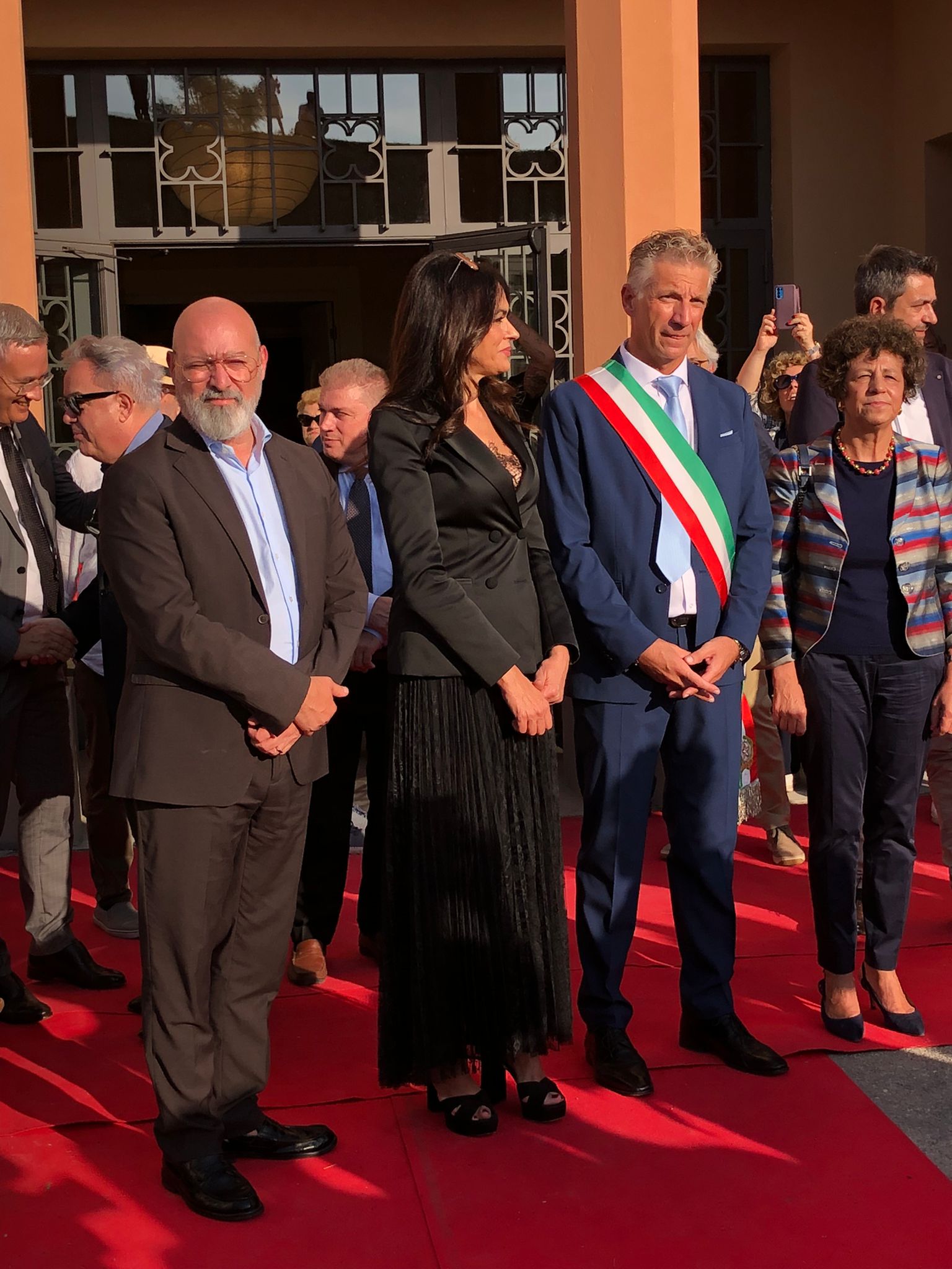 Su Il Sipario Concordia Riabbraccia Il Suo Teatro Del Popolo Foto E