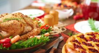 Natale, nutrizionista: “Tra un cenone e l’altro sì ad avanzi ma ‘programmati'”