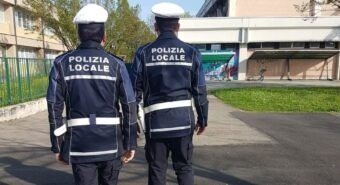 Soliera, danneggiati i dispositivi antincendio della palestra “Loschi”: denunciati due minorenni