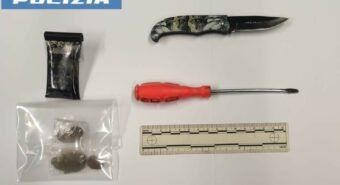 Carpi, trovato in possesso di coltellino e cacciavite: 23enne denunciato