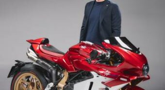 Presentata la nuova MV Agusta Superveloce 1000 Serie Oro