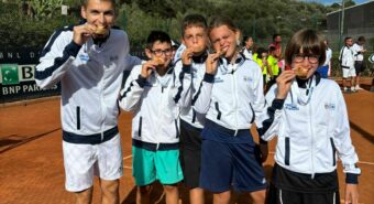 Quattro giovani tennisti finalesi campioni d’Italia