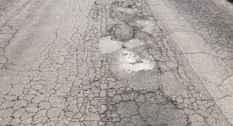 Via Finalese, viaggio (su strada dissestata) nella terra di nessuno tra Finale Emila e Cento