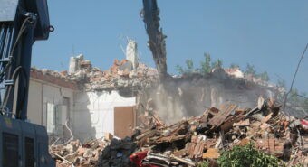 Ricostruzione, a 13 anni dal terremoto spesi 33 milioni di euro per le scuole superiori e 6 per ponti e viadotti
