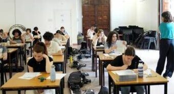 Maturità, Skuola.net: sarà l’anno dell’Ia, oltre 9 maturandi su 10 supportati da ChatGPT e soci