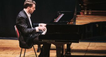 “CarpInClassica”, concerto per piano solo con Massimo Taddei